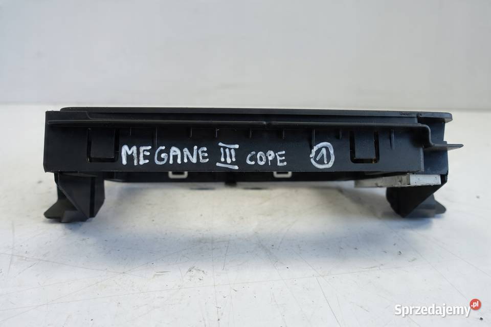 Renault Megane III RAMKA WYŚWIETLACZA monitora Janów sprzedam