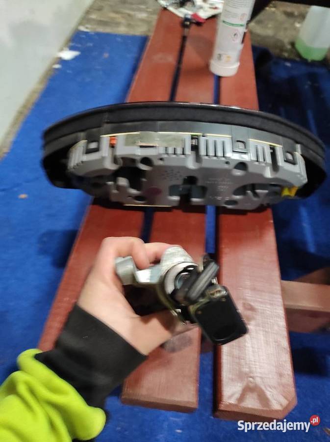 Audi a4b5 18 95r przedlift licznik i stacyjka Bolesławiec