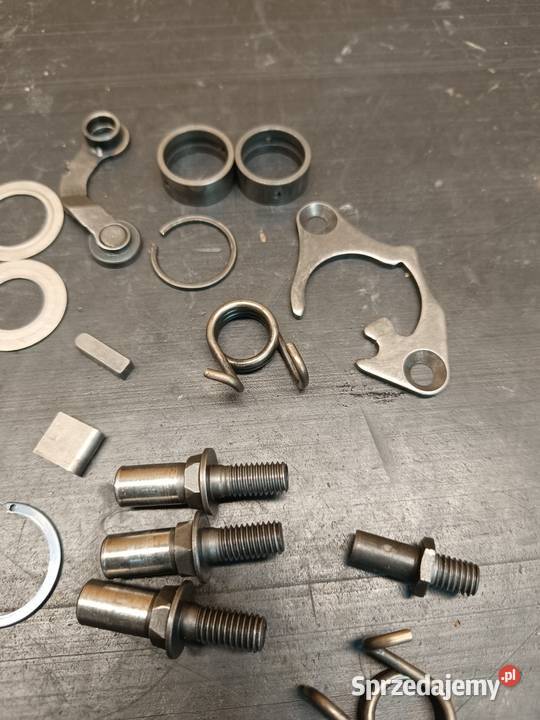 Sprężyna bolec śruba podkładka seger skrzynia