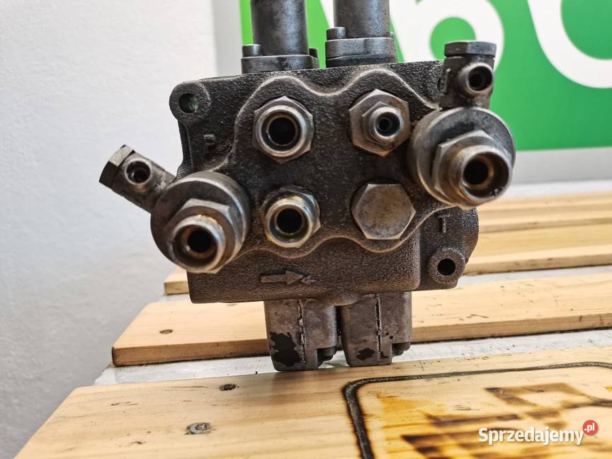 Rozdzielacz hydrauliczny Merlo P 6010 wielkopolskie