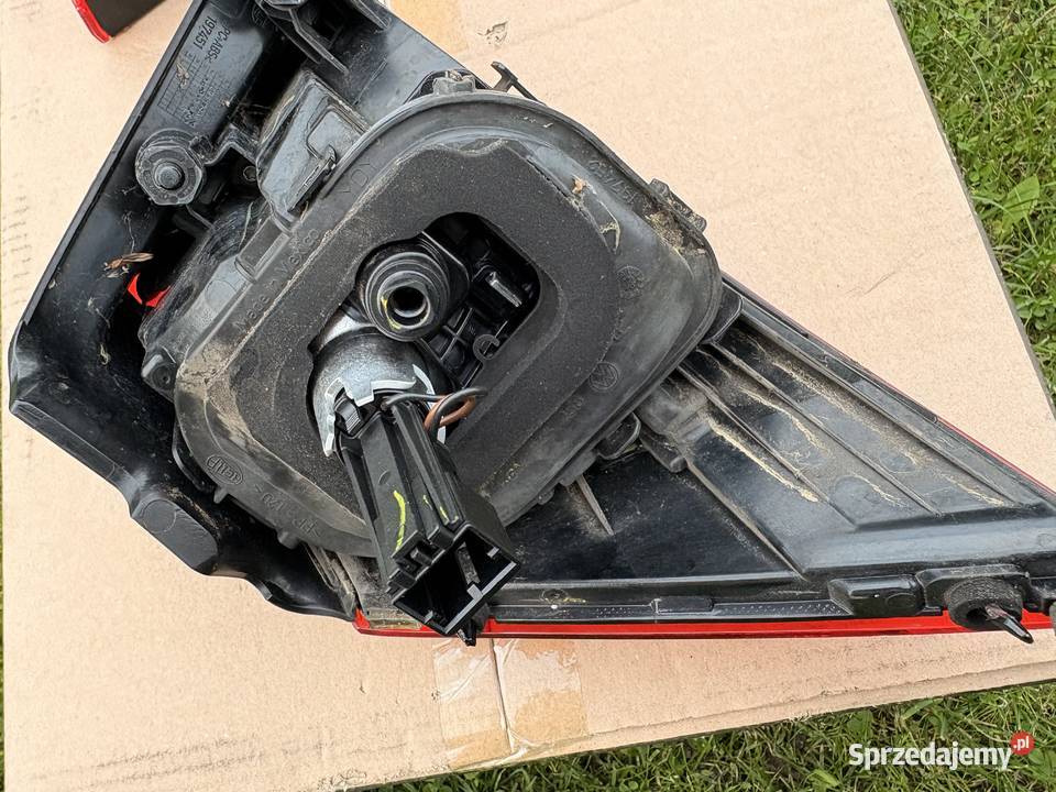 Oryginalne tylne lampy VW Golf 7 HELLA komplet