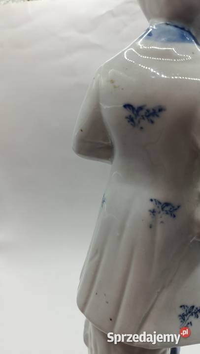 Figurka porcelanowa mężczyzna z lutnią Zamość