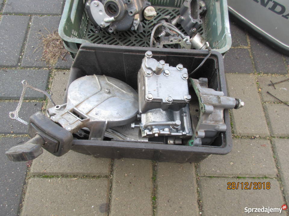 BF5 Honda, rocznik 2001 silnik zaburtowy części