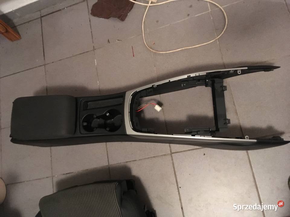 Tunel środkowy Audi A4 S4 RS4 A5 8K0864981D Szczecin