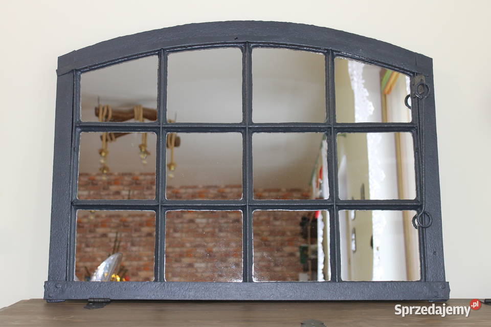 Lustro loft w starnym metalowym oknie Siekierki Małe