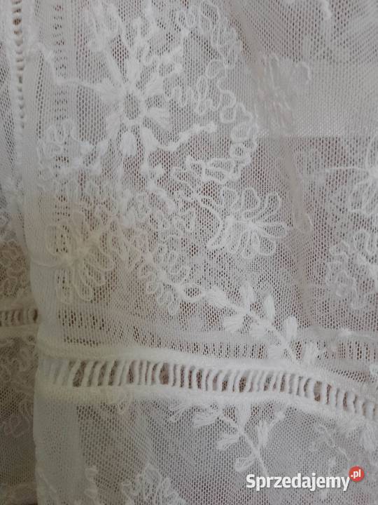 Piękna koronkowa bluzka damska marki Comma