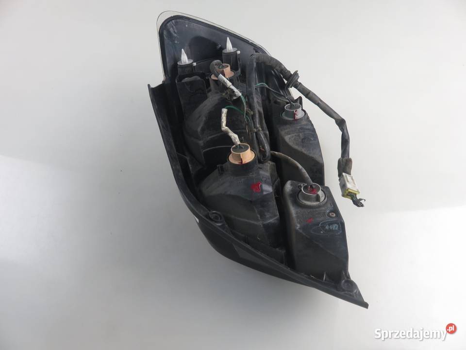 LAMPA LEWA TYLNA MITSUBISHI OUTLANDER I CUW