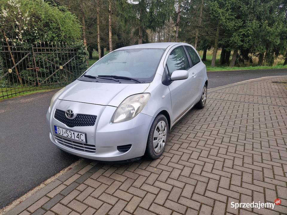 Toyota Yaris nieuszkodzony sprzedam