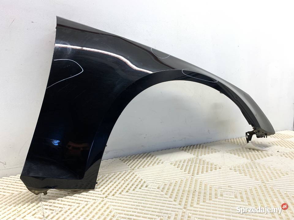 BŁOTNIK PRAWY PRZÓD AUDI A4 B9 Kombi Mythos