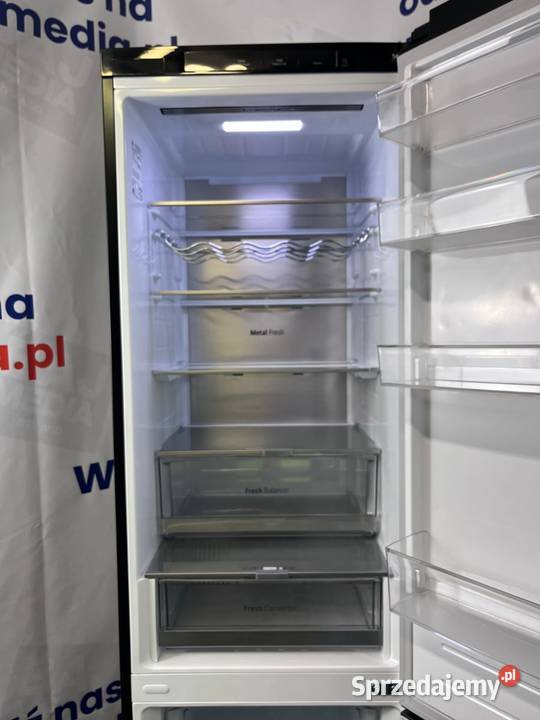 Lodówka LG GBV7280DEV Pełny No Frost 203
