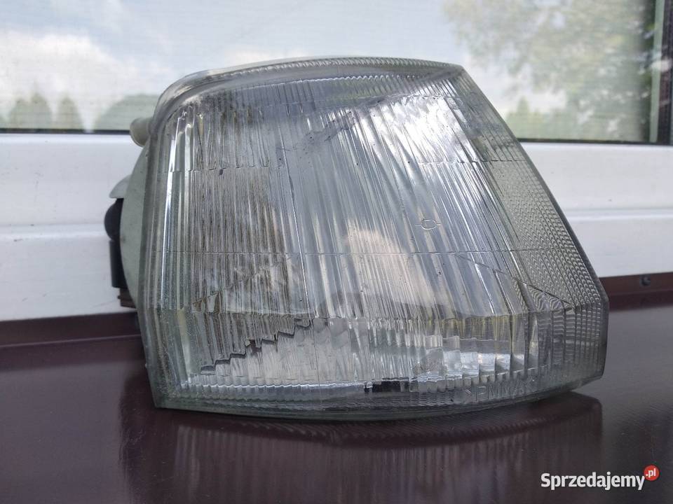 Peugeot 106 kierunkowskaz przedni prawy kierunek łódzkie Sieradz