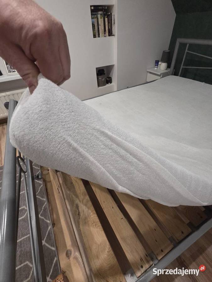 Łóżko małżeńskie 140x200 200cm sprzedam
