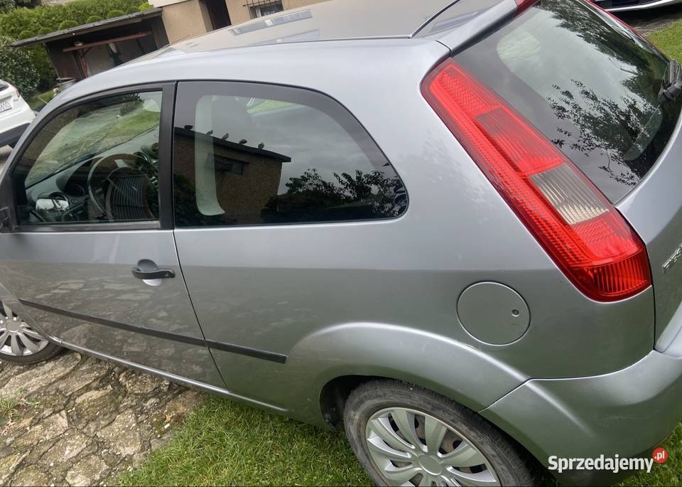 Ford Fiesta z małym przebiegiem 66670 Rybnik