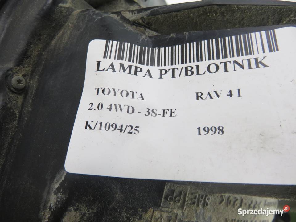 LAMPA PRAWA TYLNA TOYOTA RAV 4 I