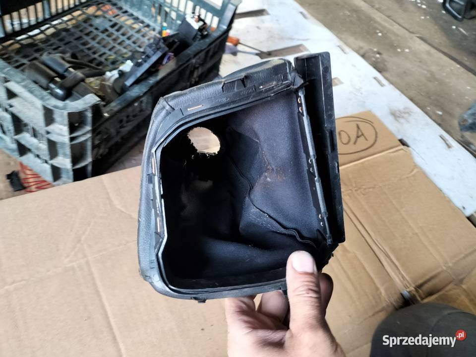 MIESZEK POKRWIEC NA LEWAREK ZMIANY BIEGÓW FORD osobowe Kamień-Kolonia