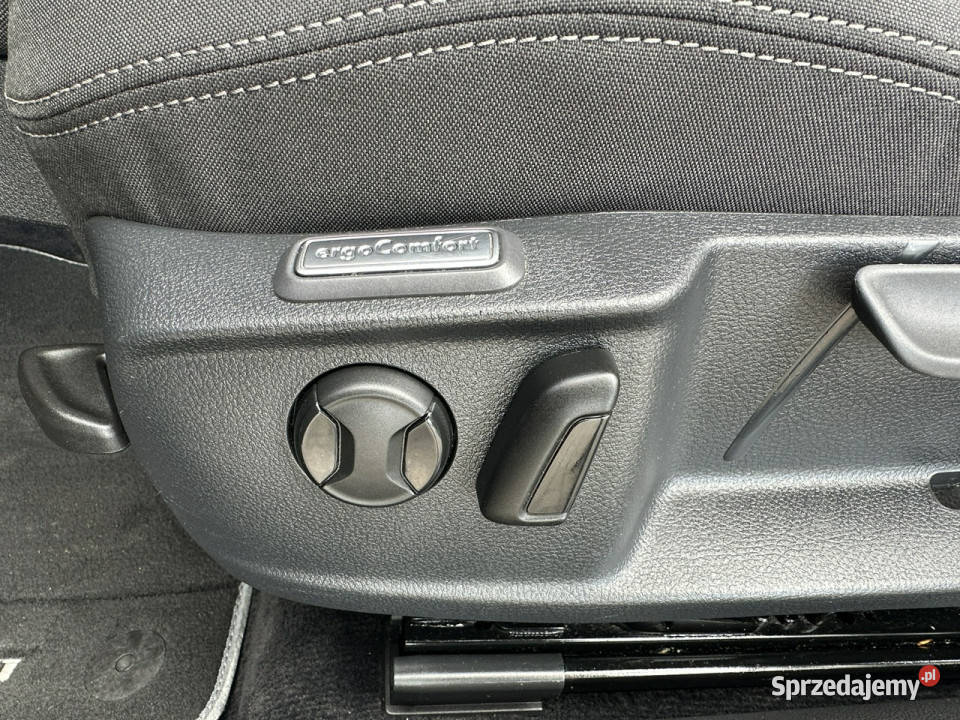 Volkswagen Passat Variant Grzane fotele Navi ABS