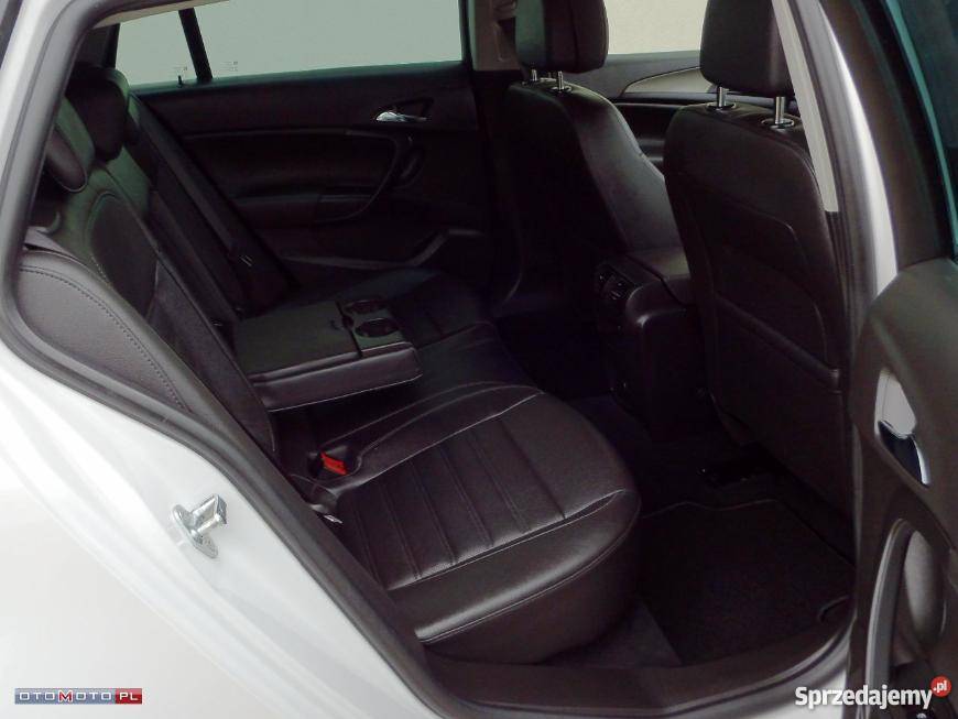 OPEL INSIGNIA 20 CDTI KOMBI model 2012 radio / CD