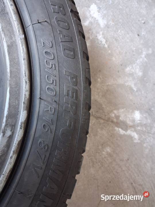 Felgi aluminiowe Nissan R16x7J ET40 z oponami Chocianów
