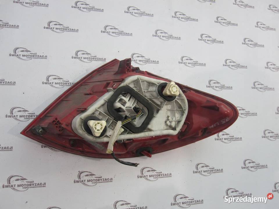 OPEL MERIVA B 13r lampa tył 21630101