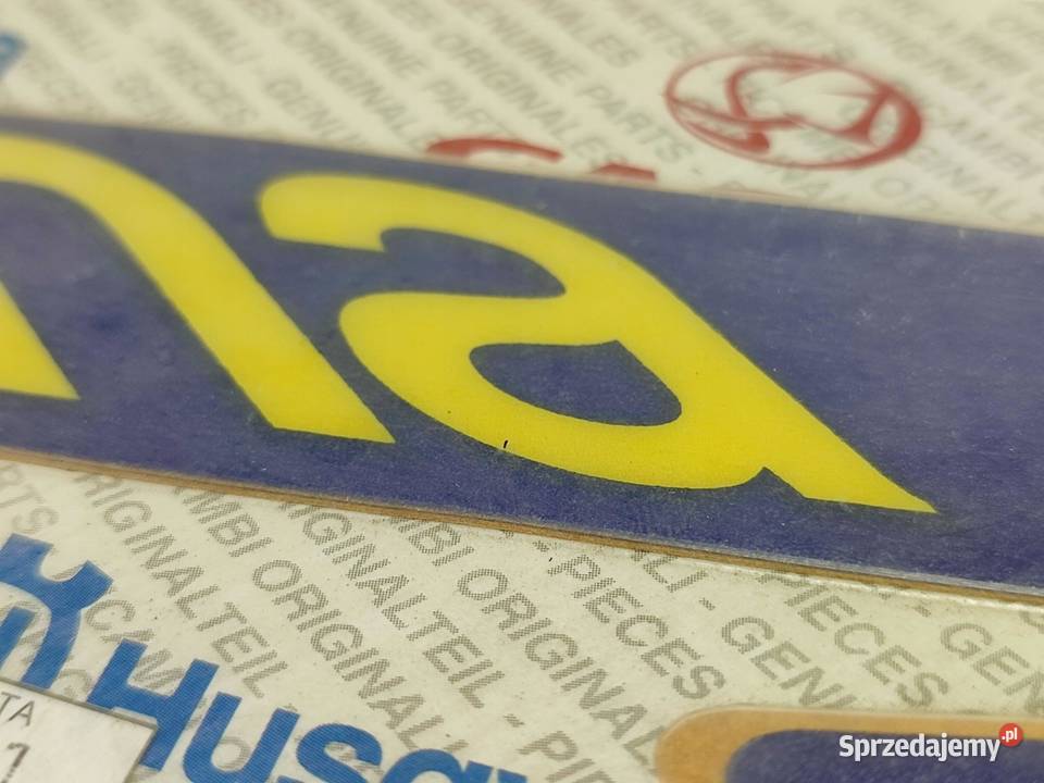 NAKLEJKA NA LEWY HUSQVARNA BOCZEK HUSQVARNA