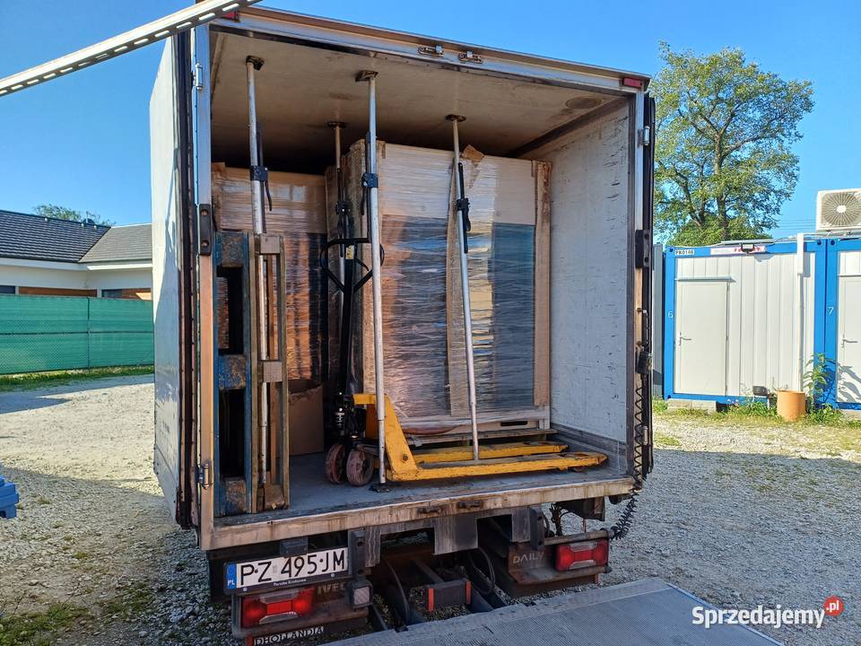Transport palet i maszyn Kostrzyn auto z windą 8
