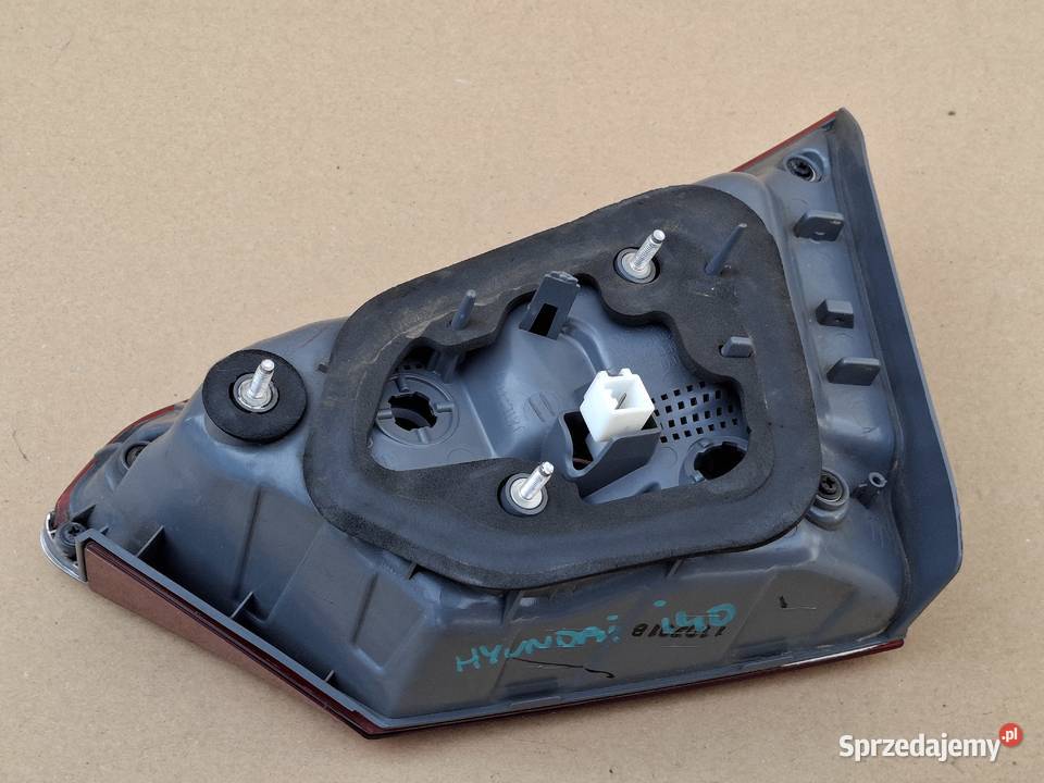 HYUNDAI I40 LIFT LAMPA TYŁ LEWA TYLNA W KLAPĘ osobowe sprzedam
