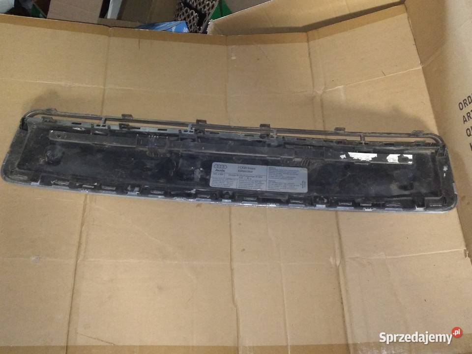 Audi A2 grill atrapa 8Z0853321