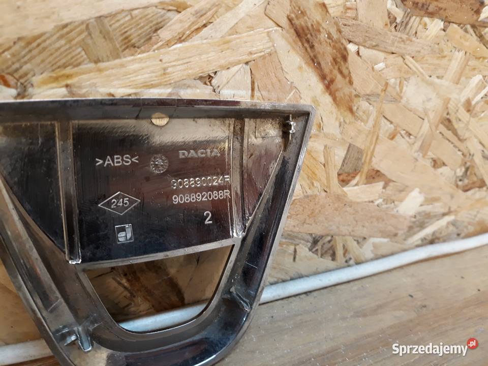 DACIA SANDERO ZNACZEK EMBLEMAT TYŁ 908890024R Międzychód