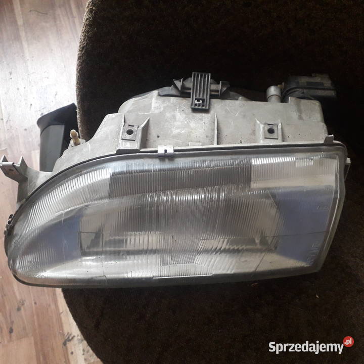 Komplet przednich reflektorów RENAULT 19 Lifcie małopolskie
