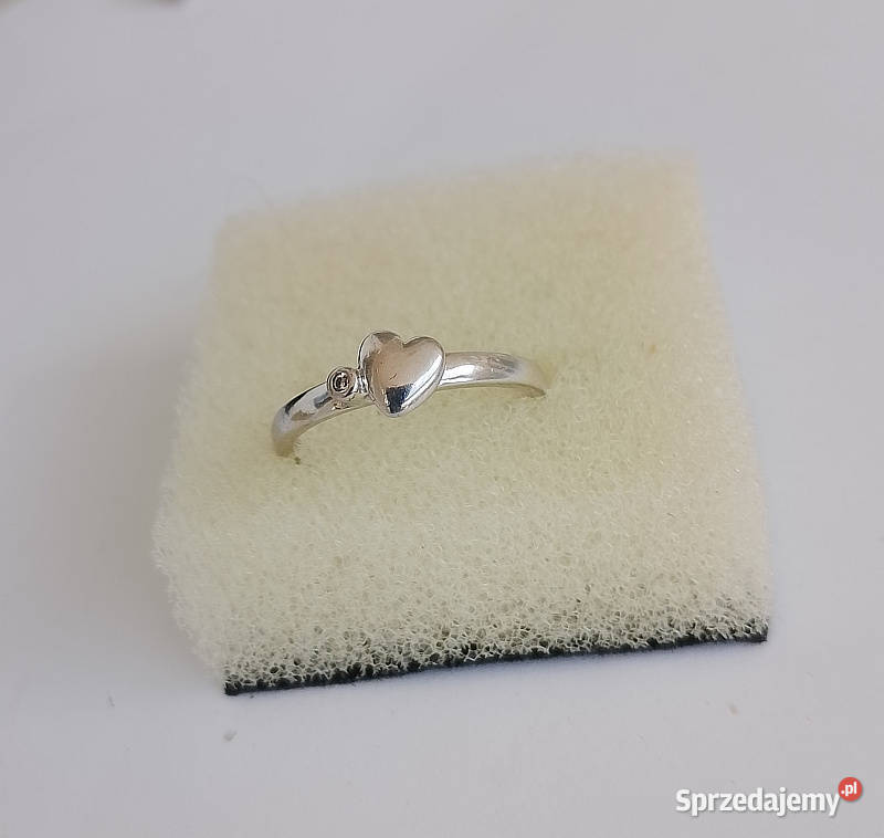 pierścionek srebrny z serduszkiem 10 Suwałki sprzedam