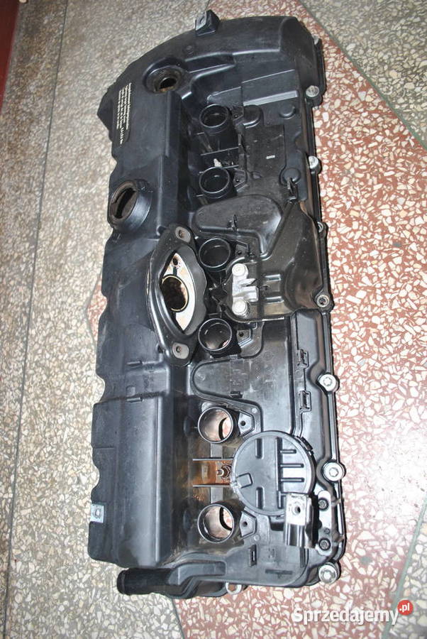 Pokrywa zaworów BMW E90 E91 E92 E93 328i 328Xi osobowe Poręba sprzedam
