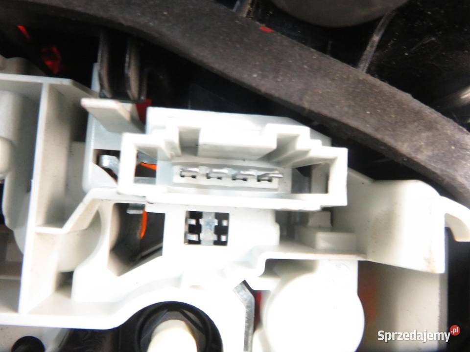 LAMPA PRAWA TYLNA VW JETTA IV LIFT osobowe