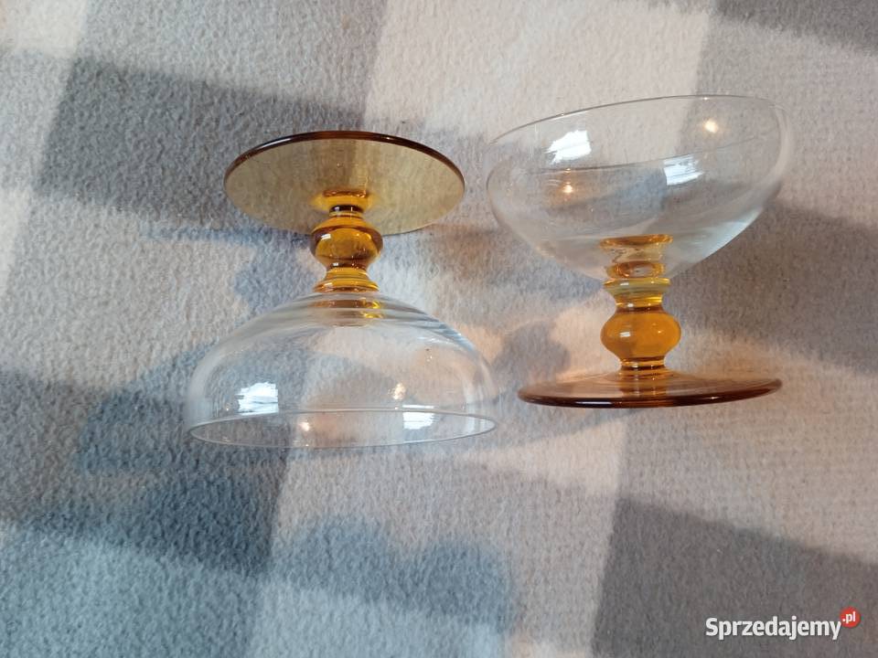 Dwa ciekawe kieliszki szampanki Koźminek