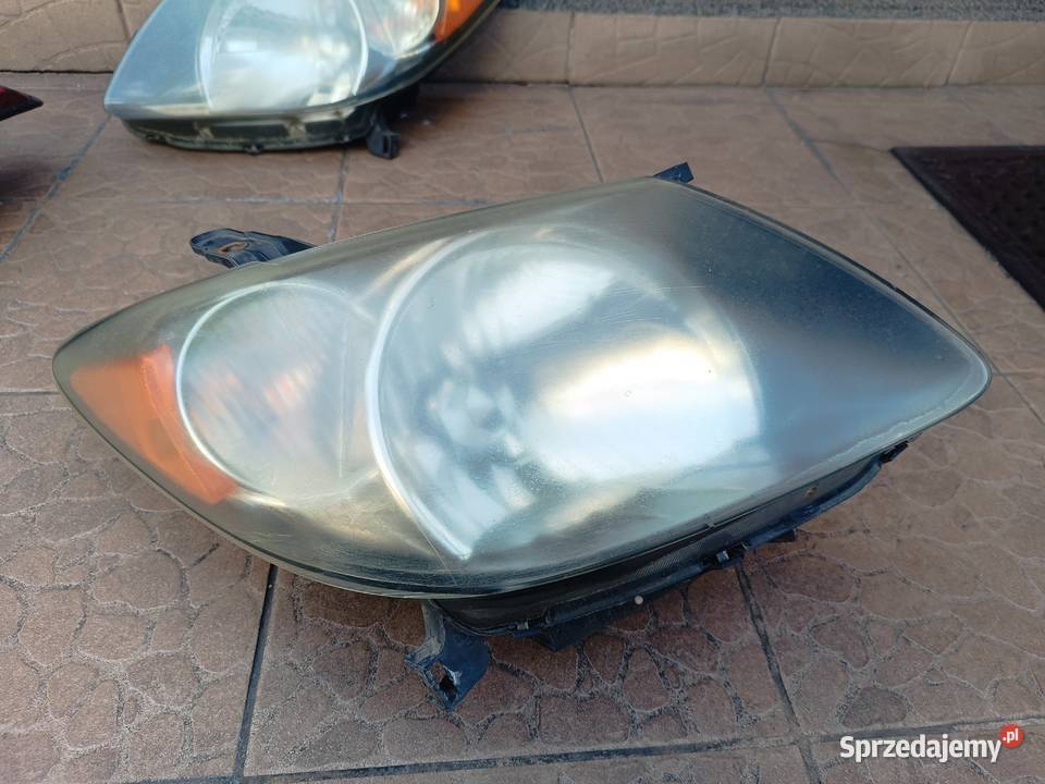 Pontiac Vibe 0207 Reflektor PRAWY lampa prawa osobowe Częstochowa sprzedam