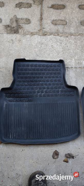 Dywaniki gumowe oryginalne Skoda Superb III