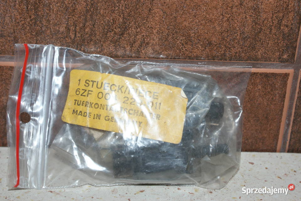 Włącznik drzwiowy MERCEDES 190 W201 8 W114 8 osobowe Białobrzegi