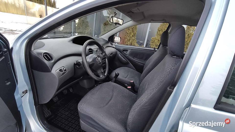 Toyota Yaris 2004r 10 65 Benzyna Ekonomiczna nieuszkodzony podkarpackie Jasło