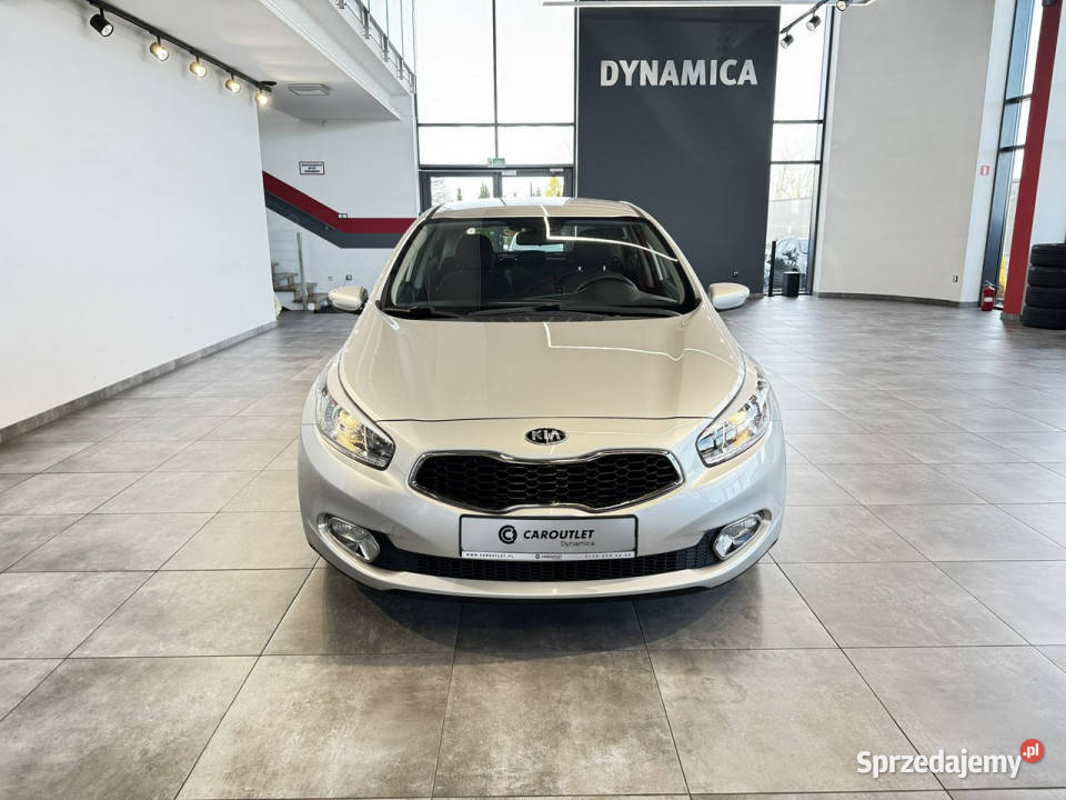 Kia Ceed 16GDI 135 M6 20142015 r salon fa VAT ESP