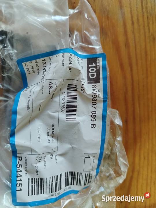 8W9807889B Prowadnica ślizg zderzaka AUDI A4 B9 Wożuczyn