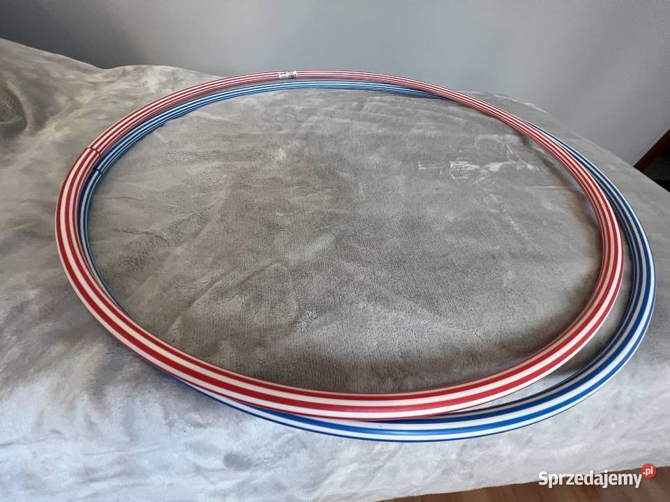 2 hula hop niebieskie i czerwone sprzedam