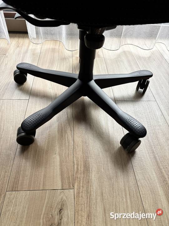 Kinnarps Plus 8000 Synchrone ergonomiczny fotel Warszawa sprzedam