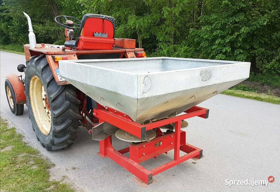 Rozsiewacz nawozów 2talerzowy kompletny i Dąbrowa Tarnowska sprzedam