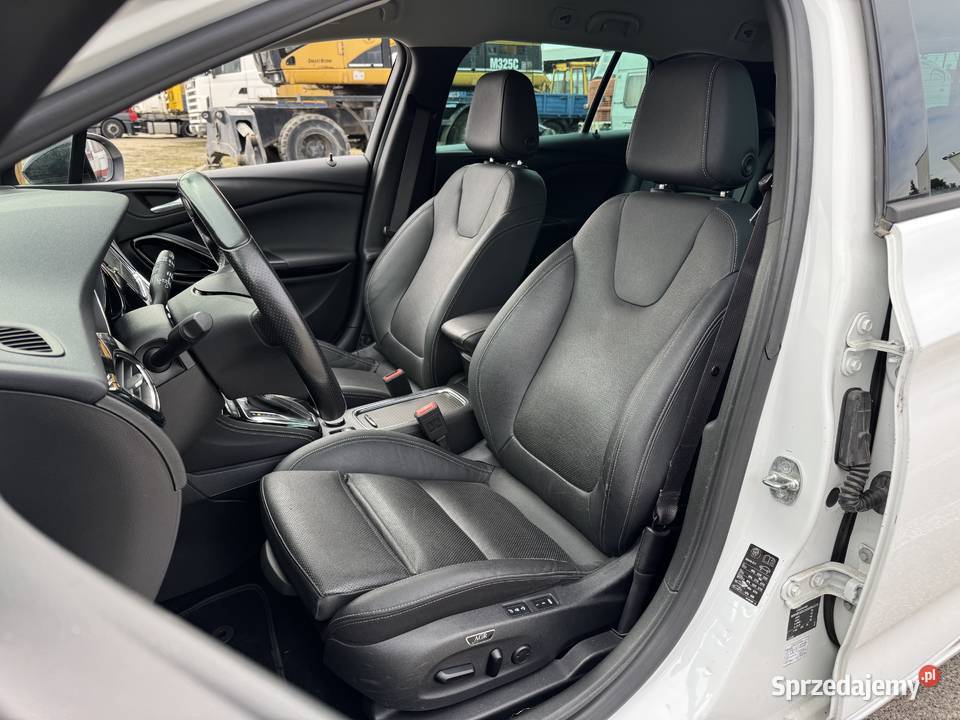 Opel Astra 14 BENZYNA Klimatronik Navi Ledy Astra Konin