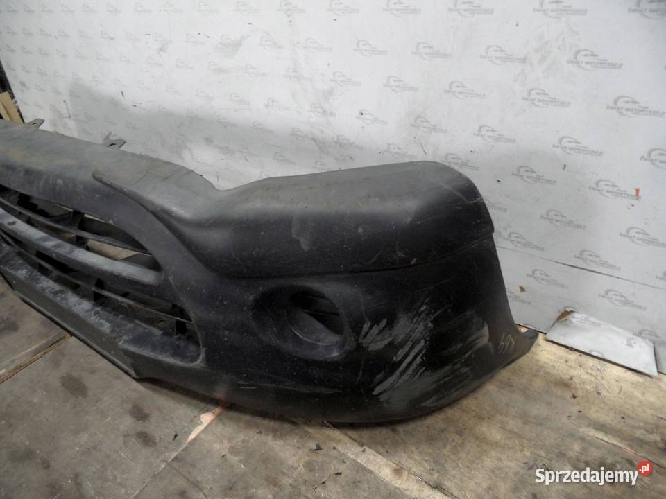 NISSAN VANETTE E 02r zderzak przód osobowe świętokrzyskie