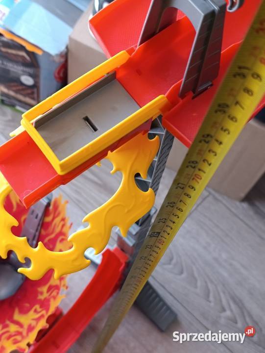 Hot Wheels Sky Jump Tor samochodowy z napędem Poznań sprzedam