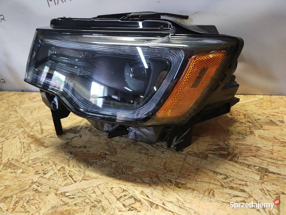 Lampa Xenon Lewy Przód Jeep Grand Cherokee Wk2 osobowe Pleszew sprzedam