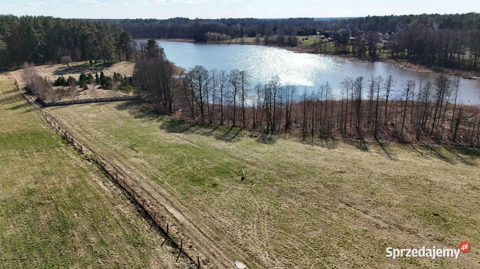Działka rolna z linią brzegową jeziora Wygryny w