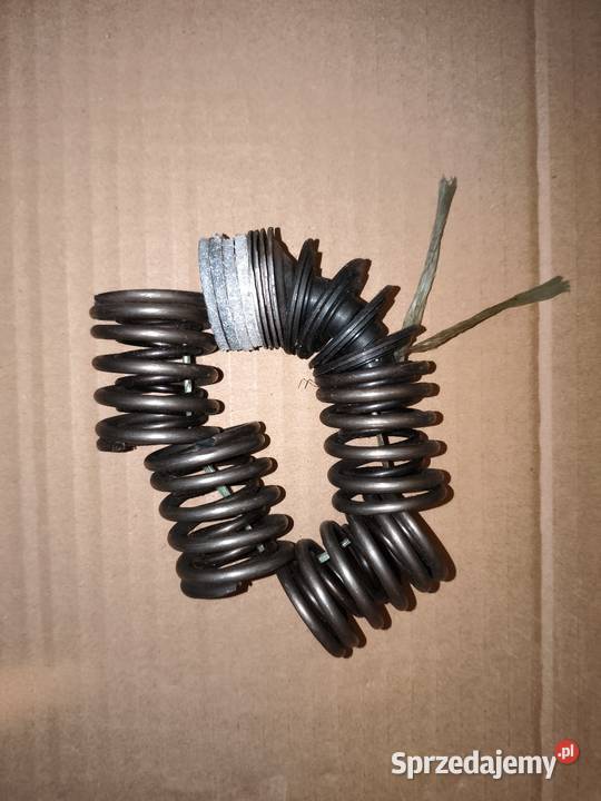 Zestaw nowych sprężyn zaworów z podkładkami Pozostałe Leszno
