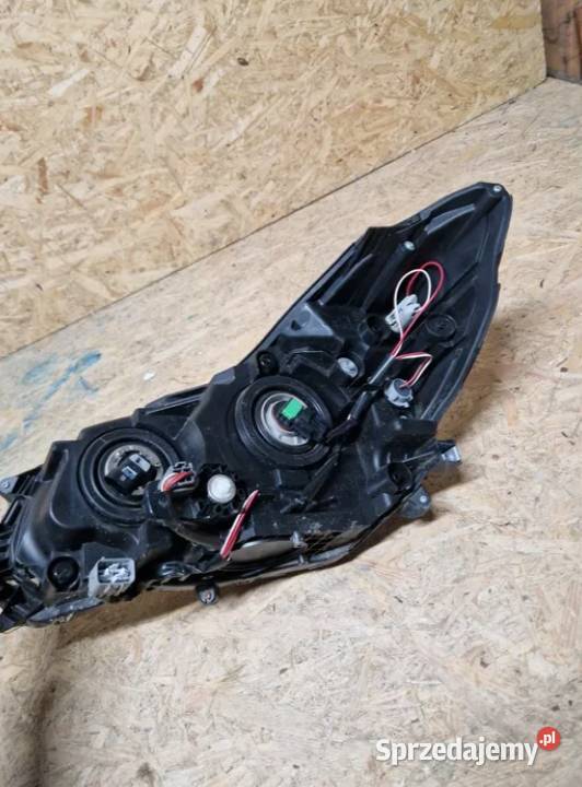 Subaru XV lampa reflektor prawy przód przód osobowe