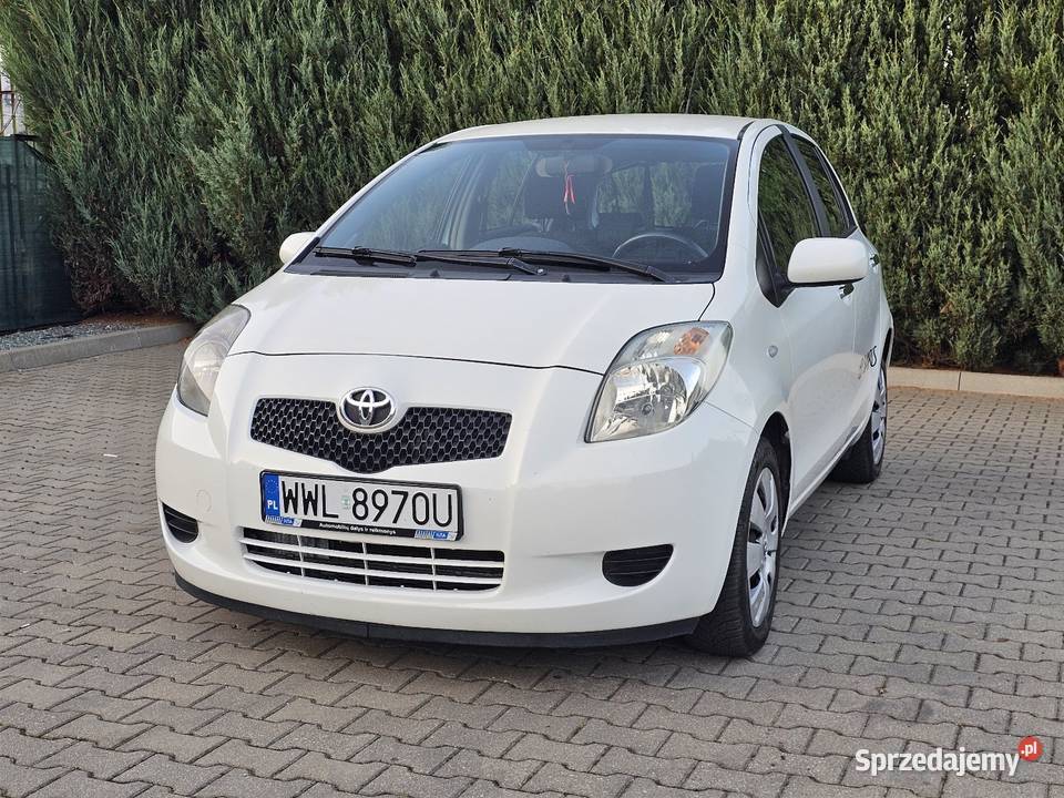 Toyota Yaris 2007r 13Benzyna benzyna Poniatowa